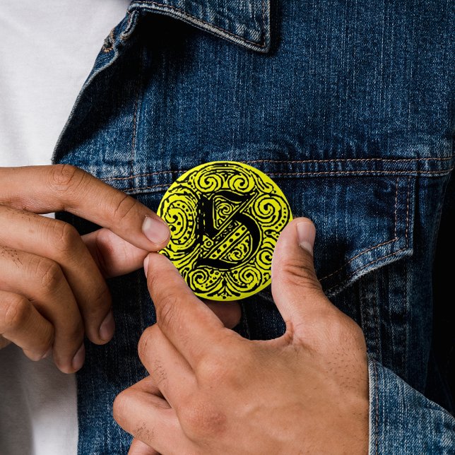 Monarchie "S" Button (S Monogram fancy text monarchia pinback button badge
)