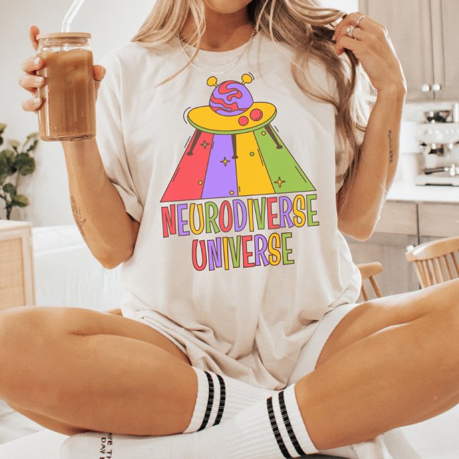 Monat des Autismus | Neurodiverses Universum T-Shirt (Von Creator hochgeladen)