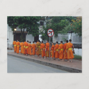 Mönche sammeln Almen in Luang Prabang, Laos Postkarte