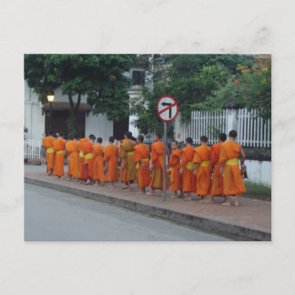 Mönche sammeln Almen in Luang Prabang, Laos Postkarte