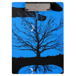 Mond mit Baum, Kobalt Blau, Schwarz und Weiß Klemmbrett