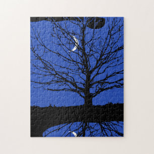 Mond mit Baum, Kobalt Blau, Schwarz und Weiß Puzzle