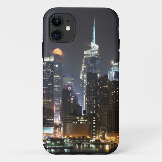 Mond steigt über Stadtmitte New York. Case-Mate iPhone Hülle (Rückseite)