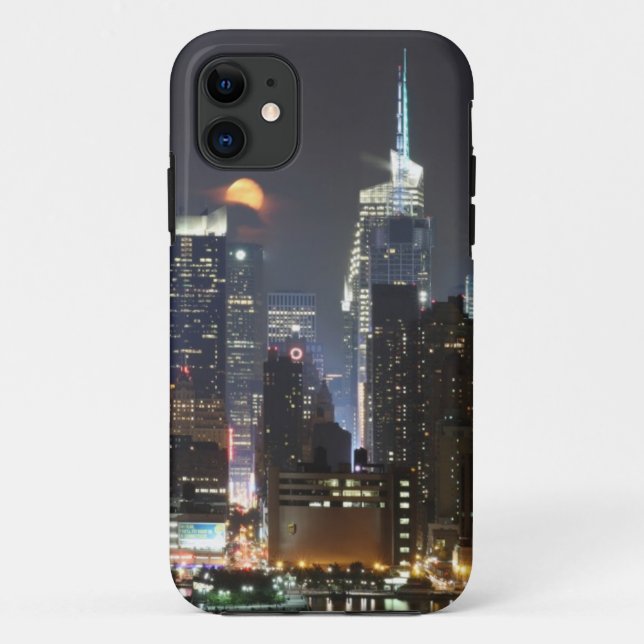 Mond steigt über Stadtmitte New York. Case-Mate iPhone Hülle (Rückseite)