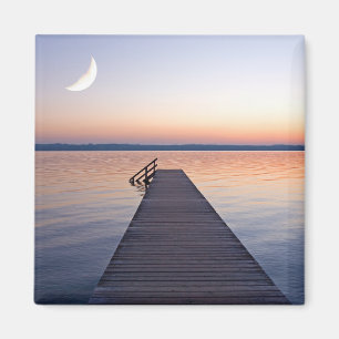Mond über Buscharner Fußgängerbrücke Starnberger Magnet