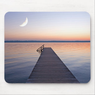 Mond über Buscharner Fußgängerbrücke Starnberger Mousepad