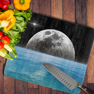 Mond über dem Ozean Schneidebrett