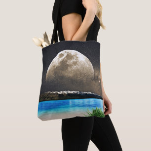 Mond und Strand