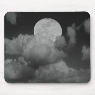Mond und Wolken über Kansas Mousepad