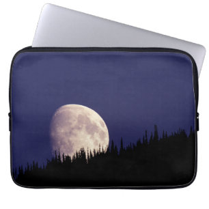 Mond & Wald Glacier National Park Montana Laptopschutzhülle