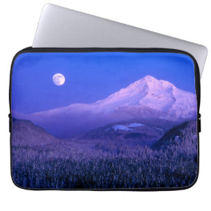 Mondaufgang über dem Mt. Hood Oregon im Winter Laptopschutzhülle