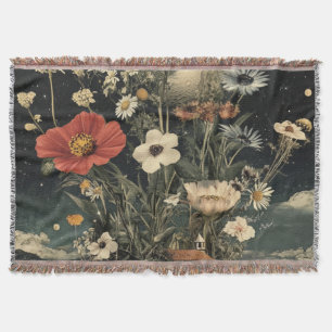 Mondbeschienene Blüten über rustikalem Charme Decke