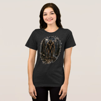 Mondbeschienener Bigfoot in loser Wasserfarben-Wal Tri-Blend Shirt