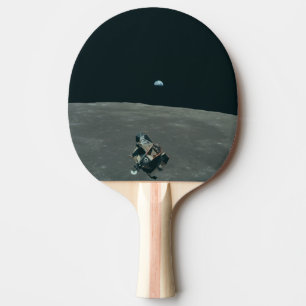Mondlandefähre Apollo und Erdaufgang über dem Mond Tischtennis Schläger