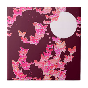 Mondlandschaft mit Schmetterlingen - Rosa, Bordeau Fliese