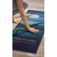 Mondlicht Yoga Meditation Halbmond Salutation