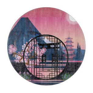 Mondtor im Garten. Schneidebrett