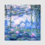 Monet Pink Water Lilies Magnet<br><div class="desc">Ein Monet-rosa-Wasserlilienmagnet mit schönen rosa Seerosen,  die in einem ruhigen,  blauen Teich mit Lilienpolstern schwimmen. Ein großartiges Monet-Geschenk für die Liebhaber von Impressionismus und französischer Kunst.</div>