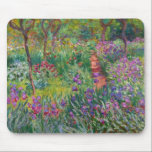 Monet "The Iris Garden at Giverny" Mousepad<br><div class="desc">Monet war ein Gründer der französischen Impressionistischen Malerei, von der "Der Iris-Garten bei Giverny" (zwischen 1899 und 1900 gemalt) ein schönes Beispiel ist. Es ist eine Feier von Farbe, Licht und Bewegung. Als Monet das Giverny-Anwesen kaufte, gestaltete er den bereits auf seinem Grundstück bepflanzten Blumengarten neu. Seine Vorliebe für blaue...</div>