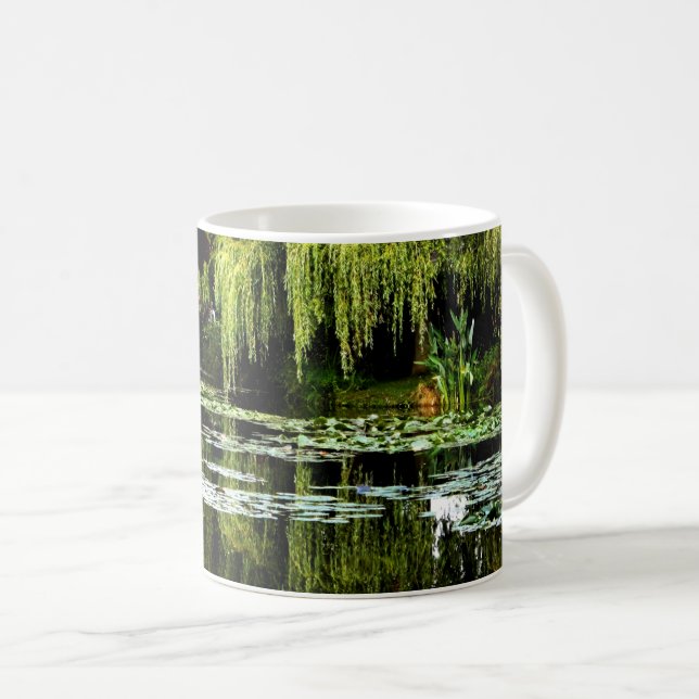 Monets Lily Pond with Willows, Giverny, Frankreich Kaffeetasse (VorderseiteRechts)