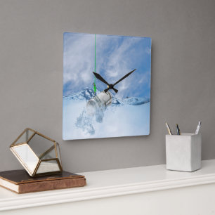 Money on fish hook quadratische wanduhr