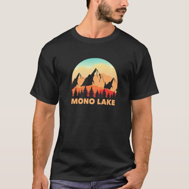 Mono Camping Wilderness Fisherman Nature Lak T-Shirt (Vorderseite)