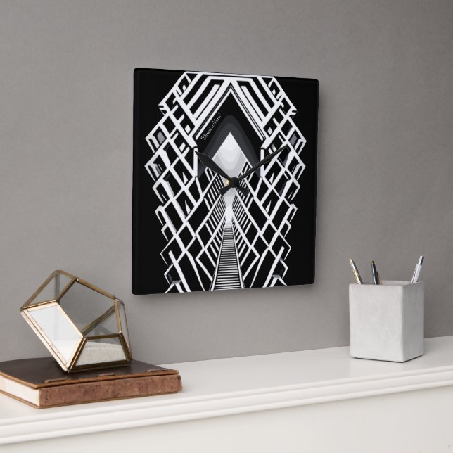 Monochromatische Treppe: Obelisk der Kontraste Quadratische Wanduhr (Büro)