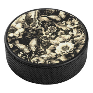 Monochrome antike Flora mit Schmetterlingen Eishockey Puck