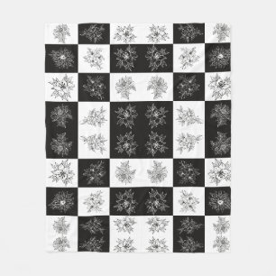 Monochrome Blumen und Schachbrettmuster Fleecedecke
