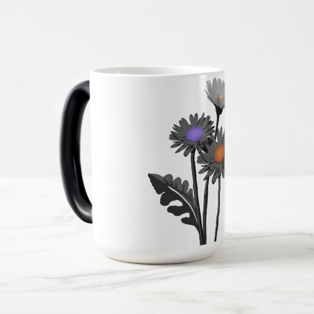 Monochrome Daisys-Tasse Verwandlungstasse (Vorderseite Links)