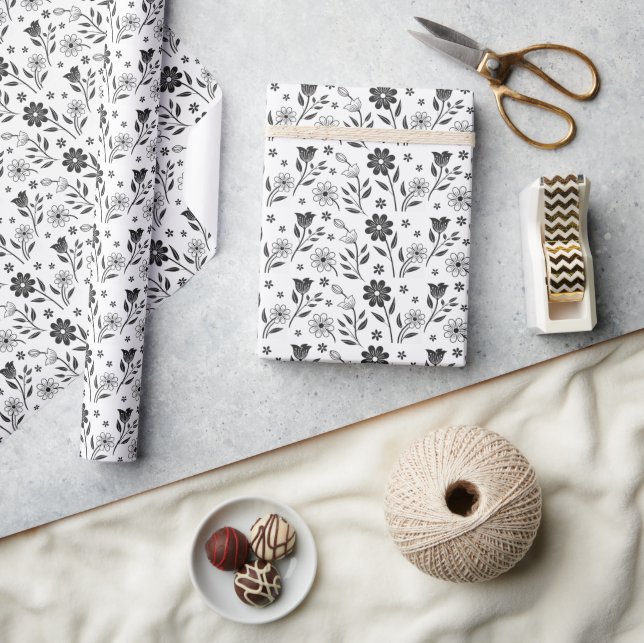Monochrome Floral Geschenkpapier (Handwerk)