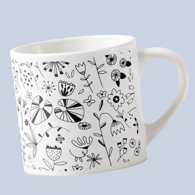 Monochrome freie Blume Espressotasse (Wildflower modern ink drawings black and white espresso cup)