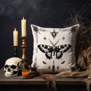 Monochrome Gothic Moth Kissen