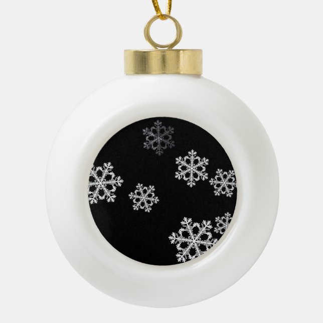 Monochrome Minimalistisch Snowflake Weihnachtsmust Keramik Kugel-Ornament (Vorderseite)
