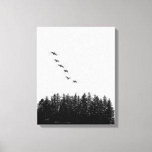 Monochrome Minimalistische Flying Gänse und Pine- Leinwanddruck