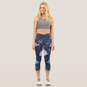Monochrome sleeping fishes, dark pattern. capri leggings