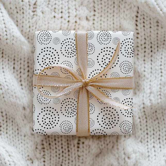 Monochromes schwarzes geometrisches Wirbelmuster Geschenkpapier (Von Creator hochgeladen)