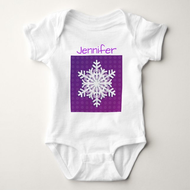 Monogram 2022 Hello Winterholiday Snowflake Baby Strampler (Vorderseite)