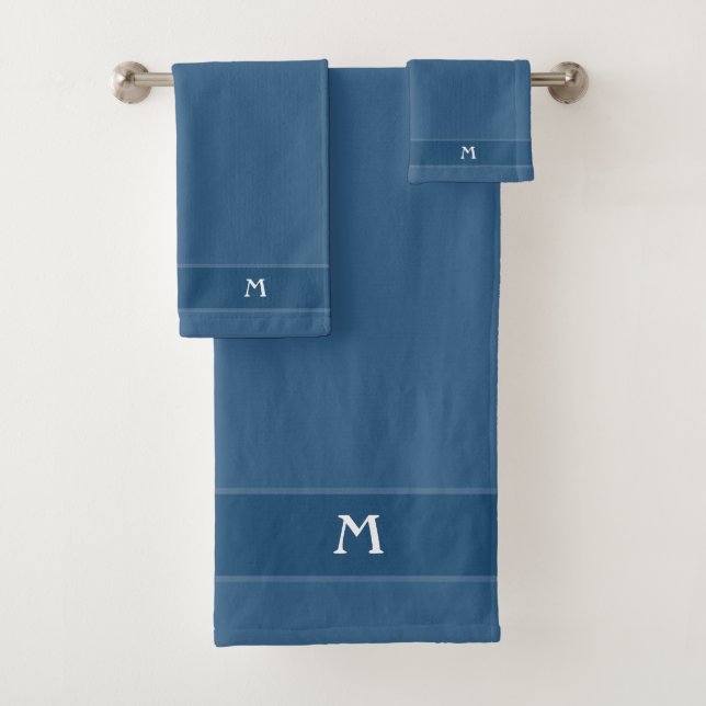 Monogram auf Award Blue Bath Towel Set (Insitu)