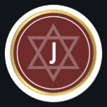 MONOGRAM BAR MITZVAH Moderner Maroon Dunkelrot Runder Aufkleber<br><div class="desc">von kat massard >>> WWW.SIMPLYSWEETPAPERIE.COM << ** NOTE - THE SHINY GOLD FOIL EFFECT IS A PRINTED PICTURE ** - - - - - - - - - - - - KONTAKTIEREN SIE MICH für die individuelle "Imitate Gold-Folieneffekt-Liebe" das Design, aber möchten einige Änderungen sehen - ein anderes Farbschema, Produkt,...</div>