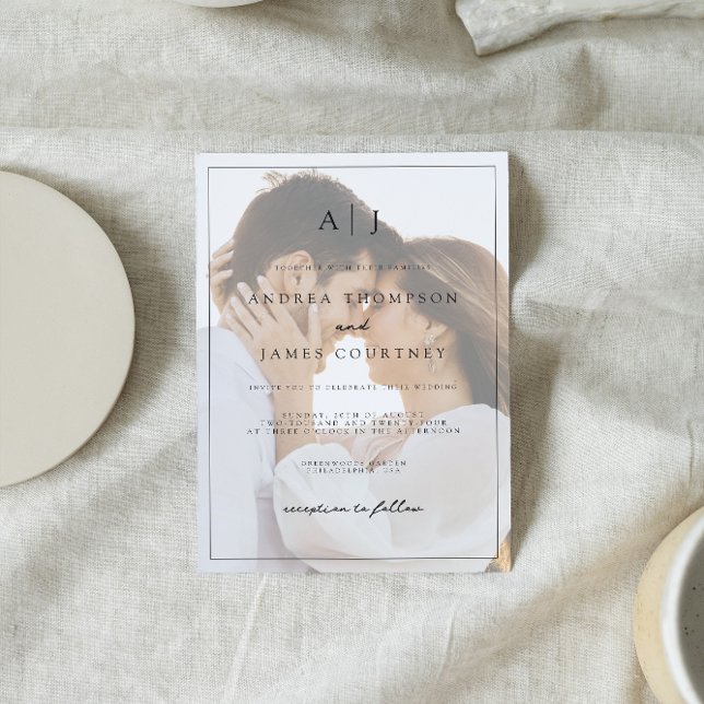 Monogram Black and White Foto Overlay Wedding Einladung (Von Creator hochgeladen)