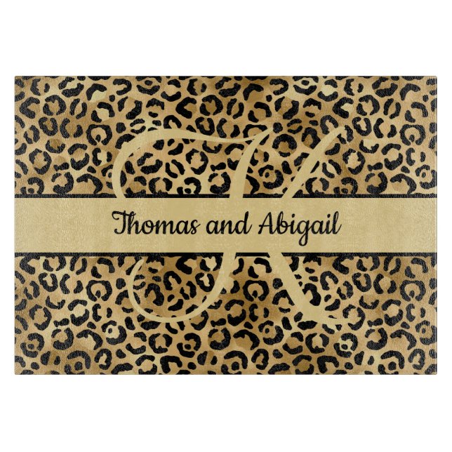 Monogram Black Gold Leopard Print Cheetah Animal Schneidebrett (Vorderseite)