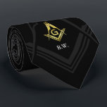 Monogram Black Gold Masonic Krawatte | Freemason G<br><div class="desc">Benutzerdefinierte Krawatte, mit denen Sie Ihre Monogramm-Initialen... Diese klassischen personalisierten Freemason-Geschenke verfügen über ein einzigartiges Schwarz-Gold-Quadrat und Kompass-Design (andere Platz- und Kompass-Optionen mit diesem Design, wenn Sie es weiter anpassen). Was macht sie so besonders? Die Tatsache, dass Sie Ihre eigene persönliche Touch hinzufügen können, indem Sie natürlich Ihre mit Monogramm...</div>