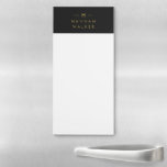 Monogram Black Gold | Modernes Minimalistisches El Magnetischer Notizblock<br><div class="desc">Ein einfaches,  individuelles Monogramm-Design in einer goldenen,  modernen minimalistischen Typografie auf schwarzem Hintergrund. Die Monogramm-Initialen und der Name können zusammen mit der Feature-Zeile leicht personalisiert werden,  um ein Design so einzigartig wie Sie sind zu machen! Das perfekte Geschenk oder Accessoire für jeden Anlass.</div>
