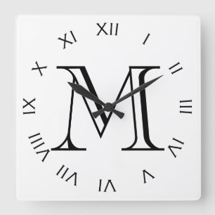 Monogram Black Roman Numbers on White Wccn Quadratische Wanduhr