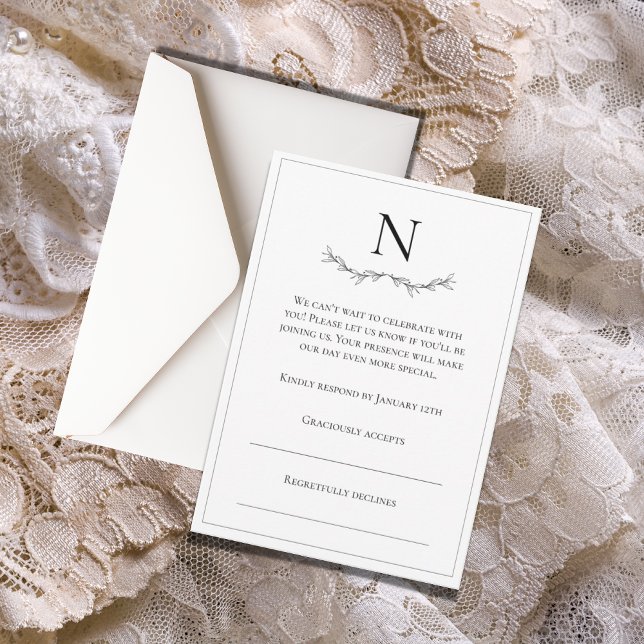 Monogram Black & White Modern RSVP Karte (Von Creator hochgeladen)