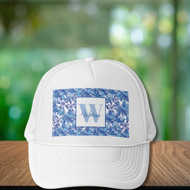 Monogram Blue Floral Name Truckerkappe (Von Creator hochgeladen)