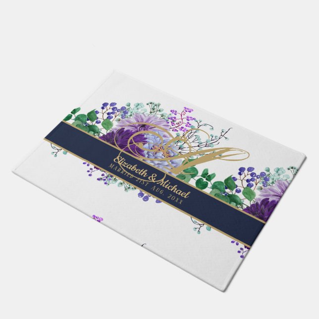 Monogram Blue Lila Floral Gold Newlyweds Wedding Fußmatte (Schrägansicht)