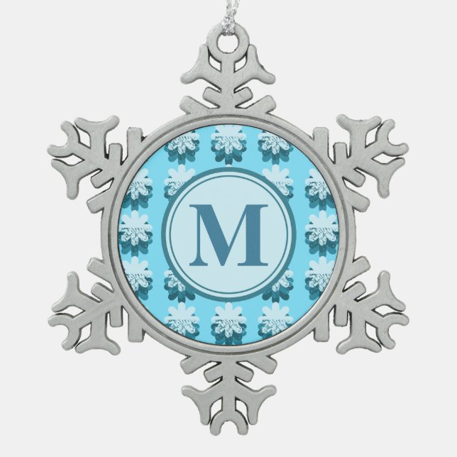 Monogram Blue Snowflake Muster individuell anpassb Schneeflocken Zinn-Ornament (Vorderseite)