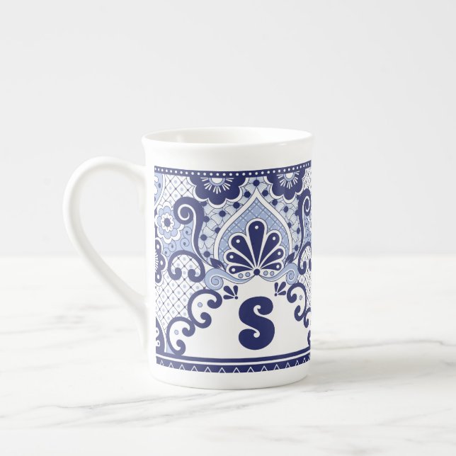 Monogram Blue und White Mexican Talavera Tile Prozellantasse (Links)